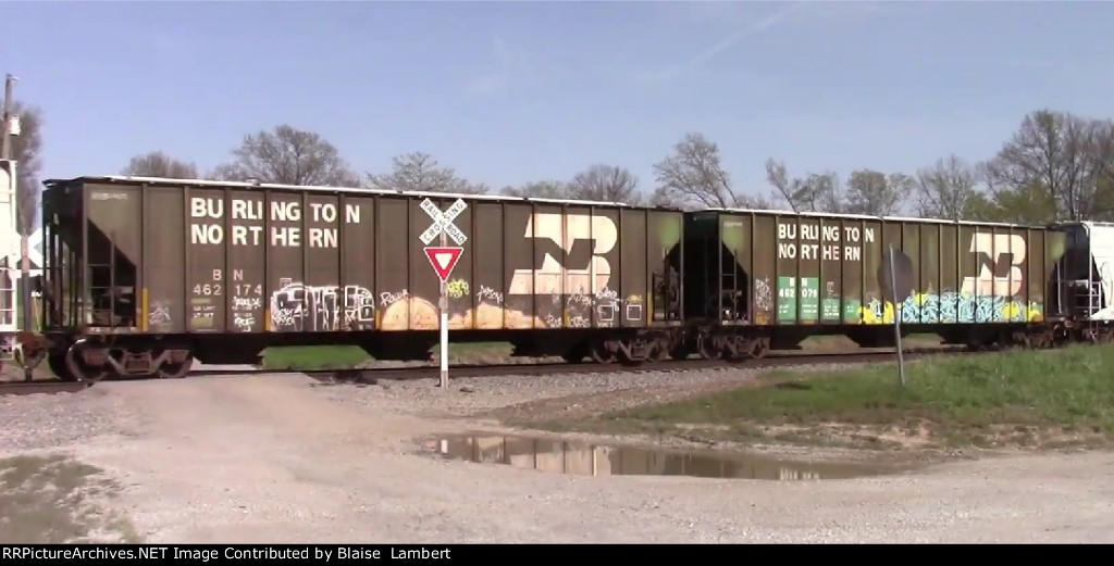 Old Burlington Northern hoppers